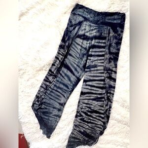 Jala Bhakti Pant - Black Tie Dye. Large